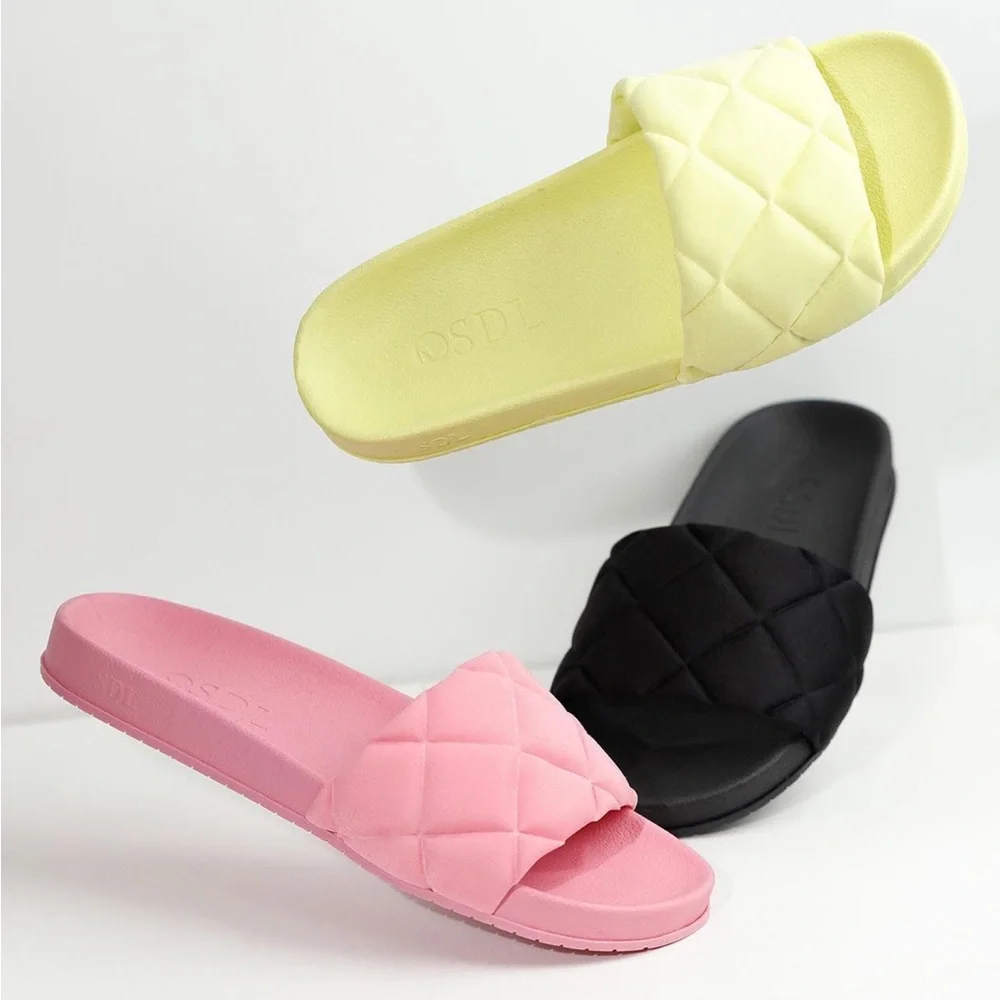 New Diamond stitched Cushion strap Rubber Slides sandals size 7 comfy girly cute